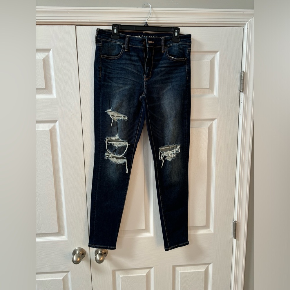 American Eagle women’s jeans